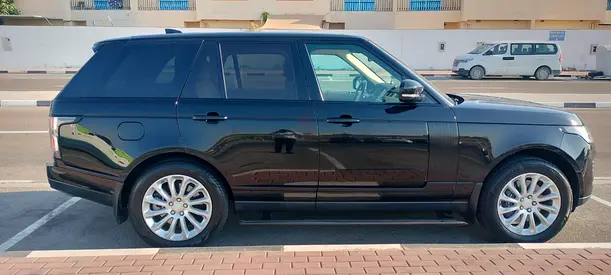 Land Rover Range Rover HSE 2019 - Excellent Condition