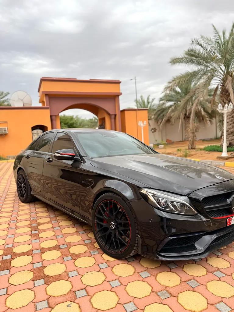Mercedes-Benz C-Class 2015 — photo 1 of 9