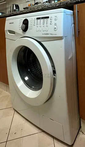 USED WASHING MACHINE