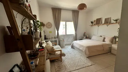 Beautiful home to share