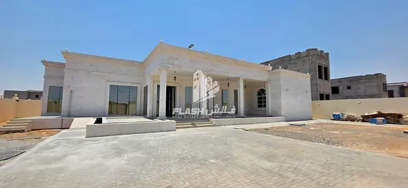 Spacious Brand-New 4-BR Villa / First Tenant