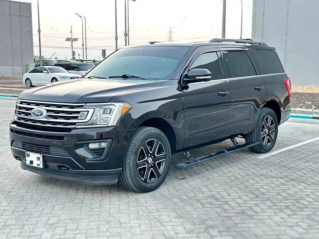 Ford Expedition 2021 — photo 1 of 17