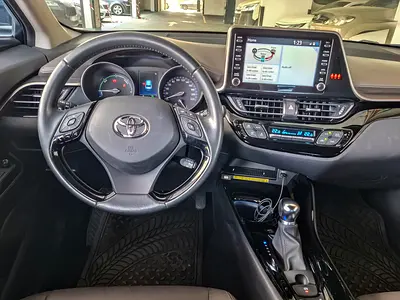 صورة 10 لـ 2023 Toyota C-HR