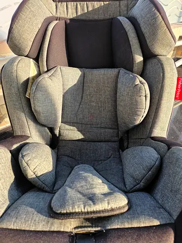 Used Fisher-Price Infant Car Seat -Good Condition AED 100