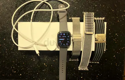 Apple Watch with Original Box and Extra Bands series 10 with cellular 42mm battery health 99%