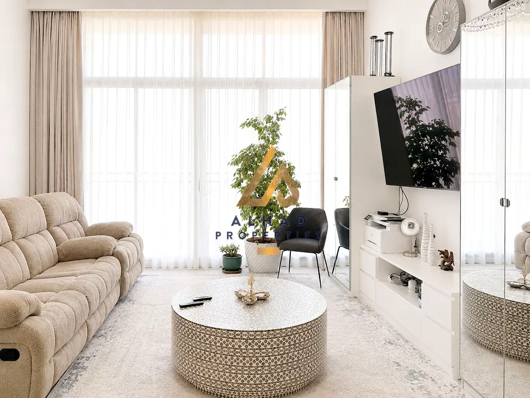 Park & Downtown | Fully Furnished | Investor's Deal