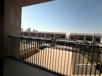 ✨ Elegant brand-new villa with 4 bedrooms, spacious living room, equipped kitchen, central A/C, 5
