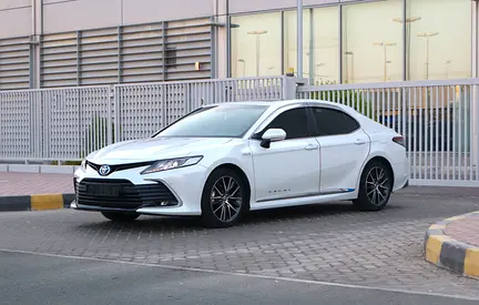 Toyota Camry GLE Hybrid - 2022 GCC Specs - Excellent Condition - Original Paint