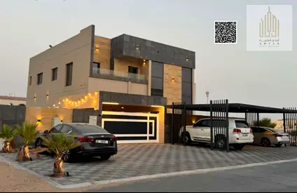 A spacious, custom-finished villa, ready to move in, with water and electricity.