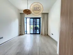 Ultra modern/luxurious/with 5 star amenities free