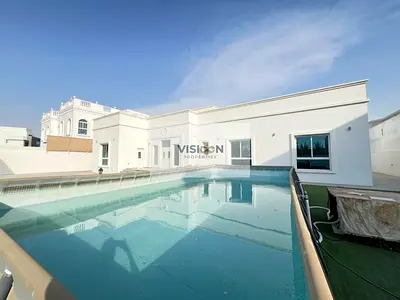 4 Bedroom Villa with Private Garden