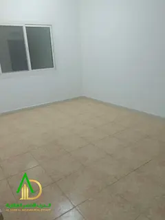Apartment for annual rent featuring 3 bedrooms, a living room, a balcony, and three bathrooms. Locat
