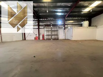 Warehouse in Industrial Area 18, Sharjah, with fireproof and thermal insulation system. A warehouse in a prime location, suitable for storage and ind