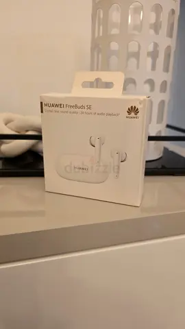 Huawei freebuds SE. Used only a few times