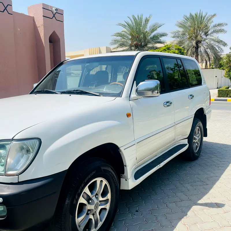 Lexus LX-Series 2006 — photo 1 of 7