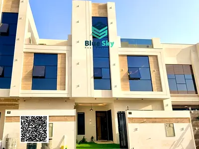 |Luxury Townhouse| with Open Roof | Private Backyard