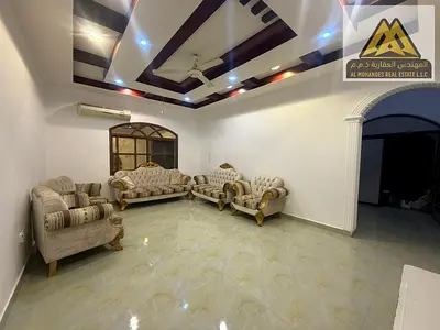 مساحه كبيره * غرفه خادمه * جراش عربيات بمظله داخل وخارج الفيلا *  سعر خيال * صيانه فري * تكيف  اسبليت  * تسهيل ف الدفعات