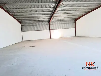 مساحة تجارية معفاة من الضرائب بمساحة 3,000 قدم مربع | مثالية للأنشطة الإبداعية ومشاريع نمط الحياة