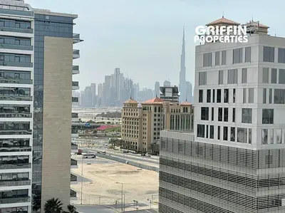 Vacant | Furnished | Available in Multiple Cheques