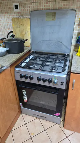 Used Gulfcook freestanding gas cooker good working condition,