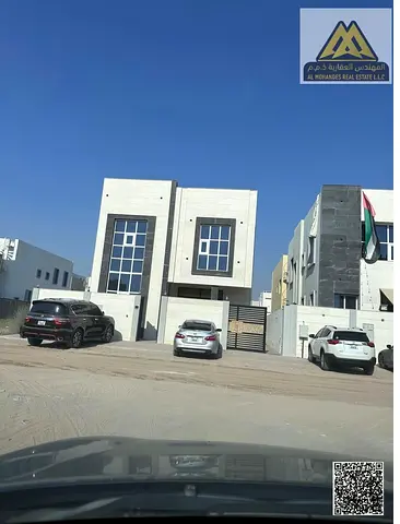 Master Bedrooms | Majlis | Maid’s Room | Private Yard | Living Hall | Spacious Layout
