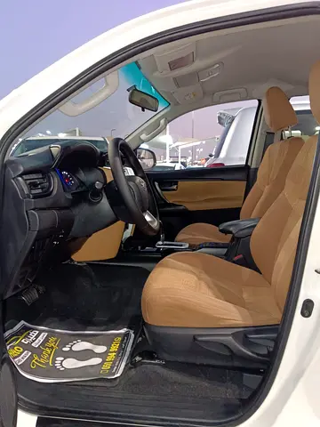 2019 Toyota FORTUNER 照片 8