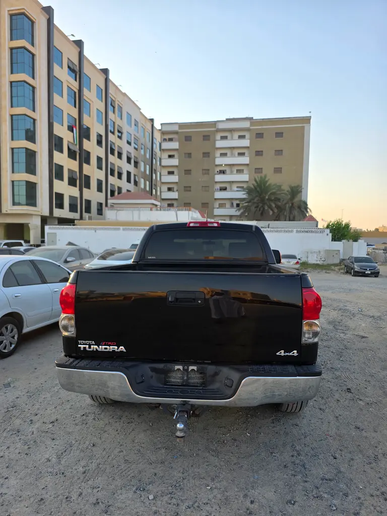 Toyota Tundra 2009 — photo 1 of 11