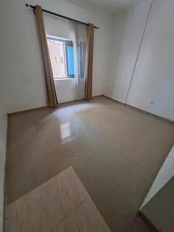 Annual Studio for Rent in Al Bu Tina, Sharjah A spacious studio apartment with a practical layout, located in a prime area close to all essential ser