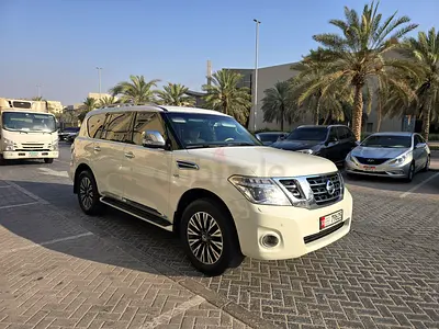 Nissan Patrol LE Platinum 2017 GCC accident free full history service