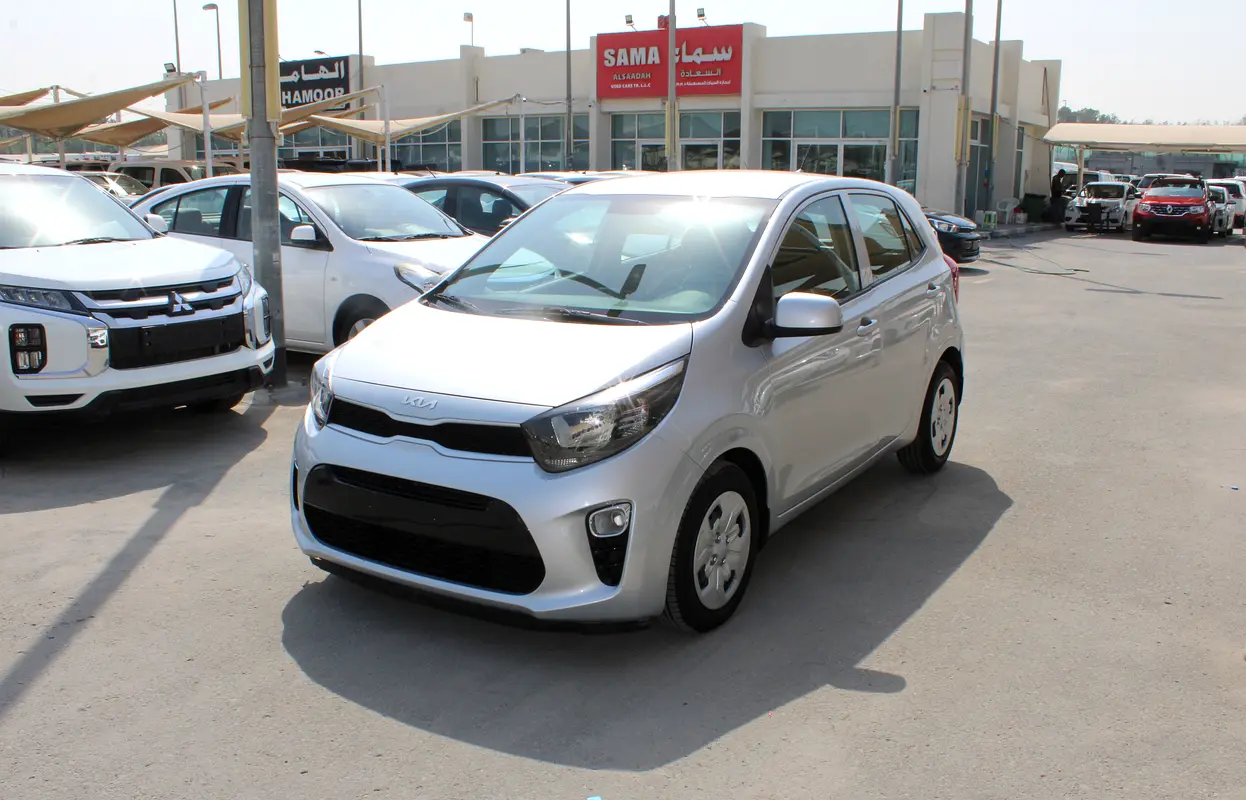 Kia Picanto 2023 — photo 1 of 12