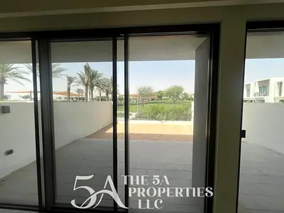 Single Row 3BR Townhouse | Park Access | Ground-Floor Terrace