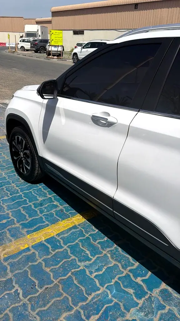 Chevrolet Groove 2023 — photo 1 of 7