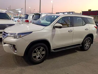 2019 Toyota FORTUNER 照片 2