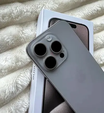 Apple iPhone 15 Pro Max Natural Titanium with Box- SINGLE USE AS SECONDARY PHONE100 BATTERY HEALTH