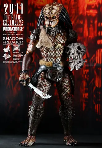 Hot Toys MMS154 Shadow Predator Collectible Figure (2011 Toy Fair Exclusive)
