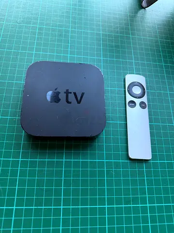 Apple TV (3rd gen) with Siri Remote - Good Working Condition