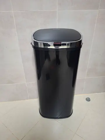 Black Stainless Steel Pedal Trash Bin - 30L battery powered, automated bin