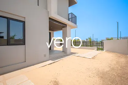 Corner Unit | Ready to Move In | Near Amenities