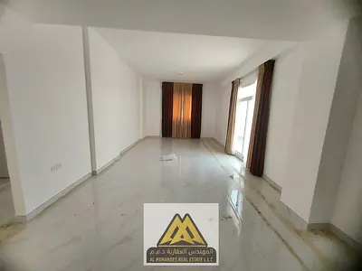 غرفتين ماستر + صالة روف خاص 3 حمامات مساحة واسعة ومريحة تصميم عملي ومميز تشطيب جيد