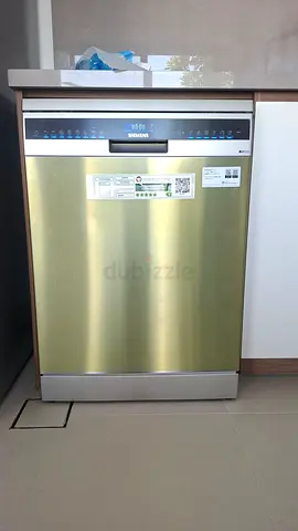 Siemens iQ500 dishwasher 3rack neat and clean good condition