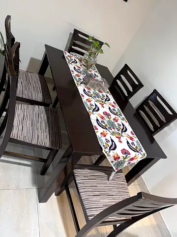 6 seater used Dining table