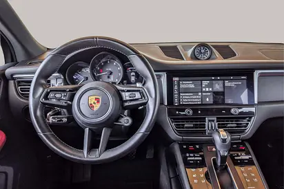 2022 Porsche MACAN photo 10