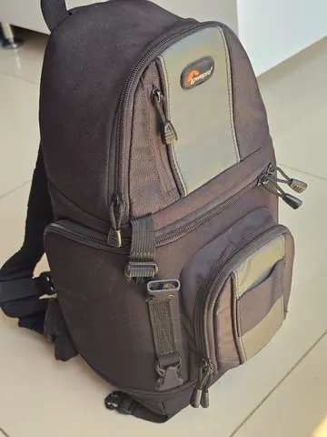 Lowepro Camera Sling Bag - Excellent Condition