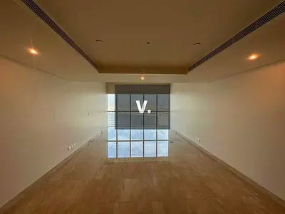 Large Layout|Close to One Central | 4-6 Cheques