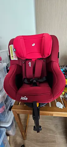 Joie Spin 360 with isofix, car seat from new born to 4years old in red