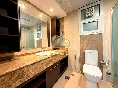 Must See! Spacious 1BHK | 2 Bathrooms | Pool, Gym and Parking | Available Now