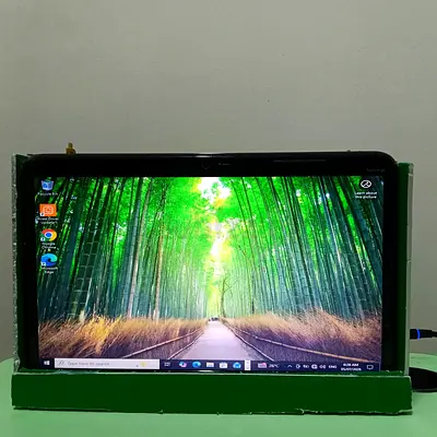 HP laptop i7 - turned mini pc