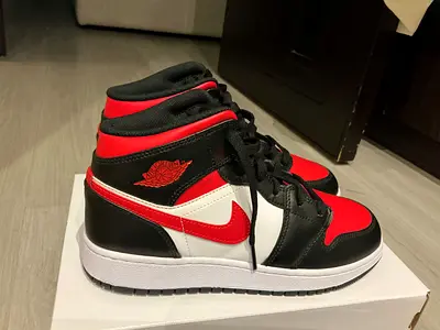 Nike air jordan1 mid bred size 38.5 eur
