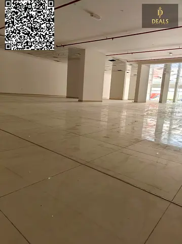معرض تجاري فاخر للإيجار | 10,000 قدم مربع | موقع مميز | مناسب لعيادة أو مطعم | الراشدية – عجمان