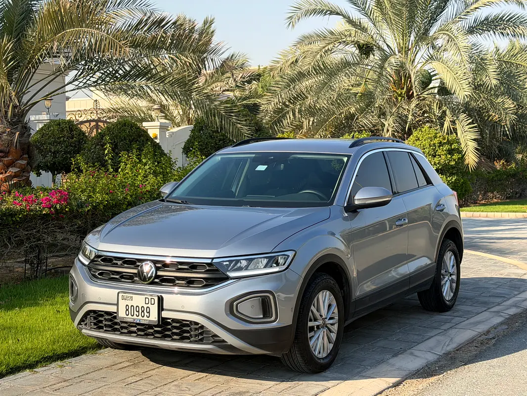 Volkswagen T-Roc 2024 — photo 1 of 18